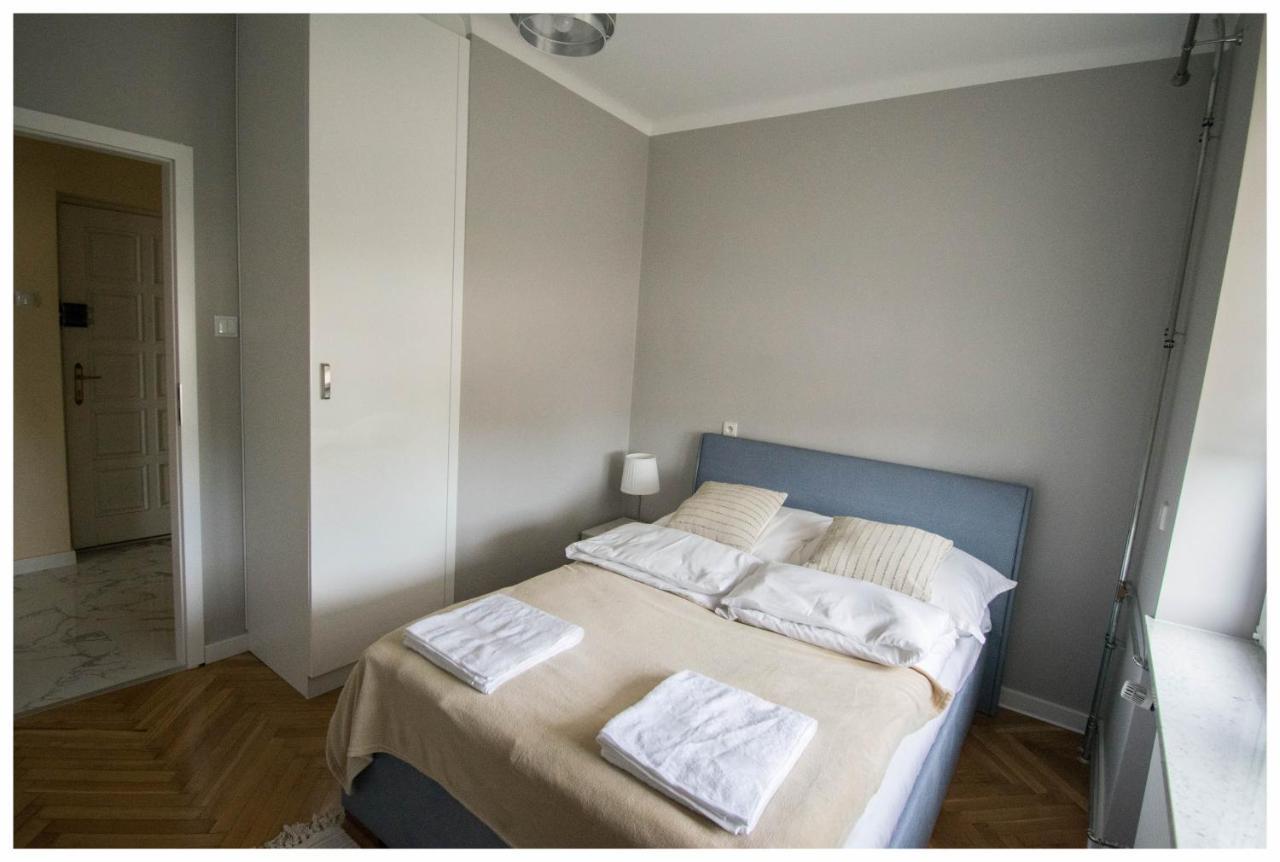 Color 24 Apartament III Сталова Вола Екстериор снимка