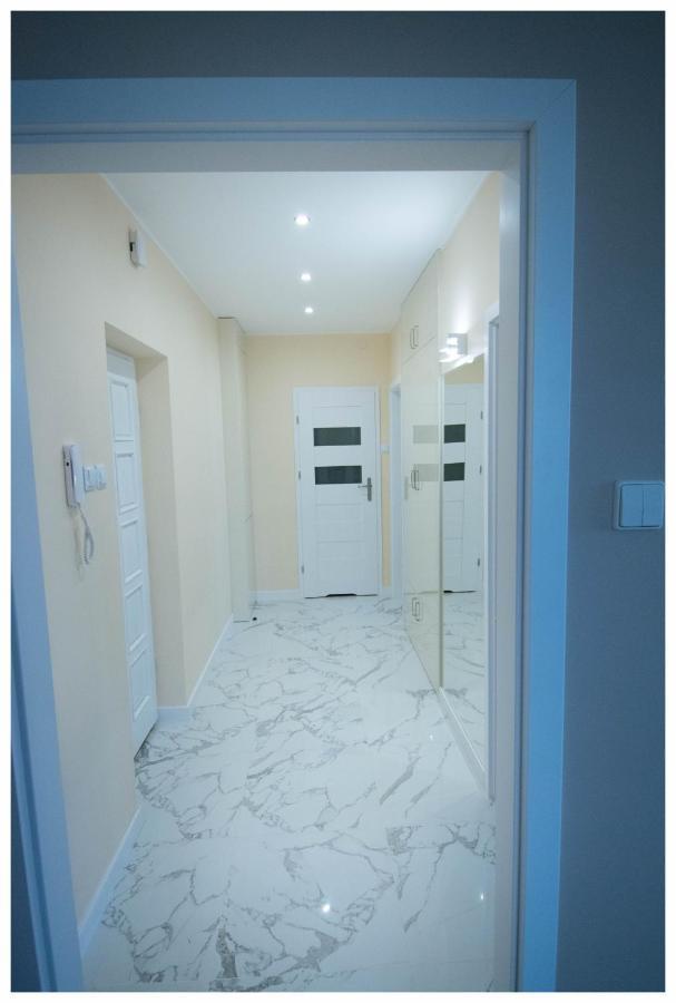 Color 24 Apartament III Сталова Вола Екстериор снимка